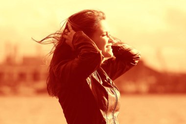 Genç güzel kadın.