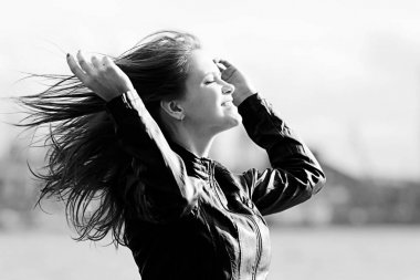 Genç güzel kadın.