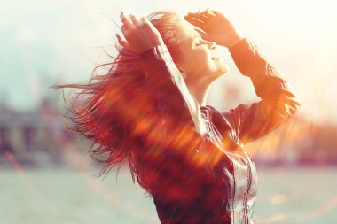 Genç güzel kadın.