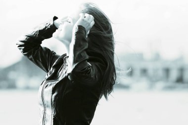 Genç güzel kadın.