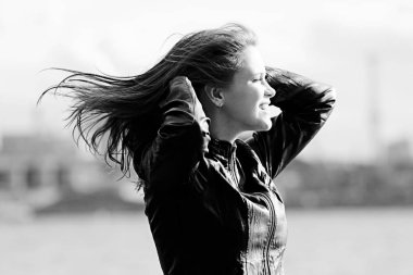 Genç güzel kadın.