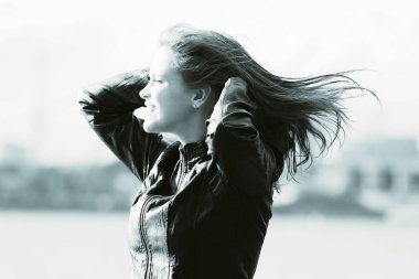 Genç güzel kadın.