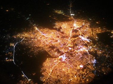 Uçaktan geceleri görüntülemek