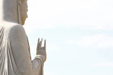 Asya'da Tanrı heykeli