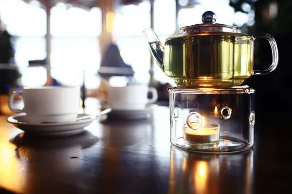 Ζεστό τσάι στο τραπέζι — Φωτογραφία Αρχείου