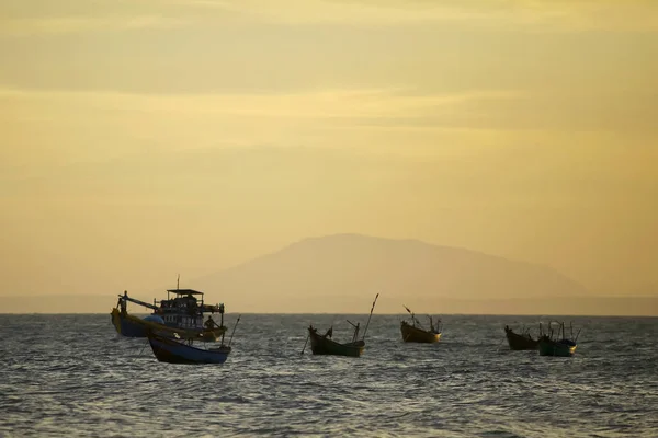 Barche da pesca al tramonto — Foto Stock