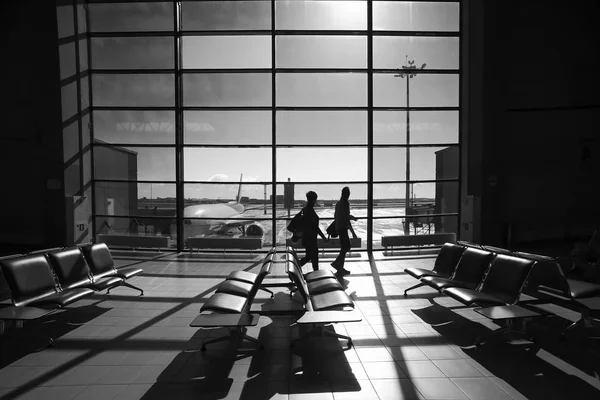 Salão no terminal do aeroporto — Fotografia de Stock