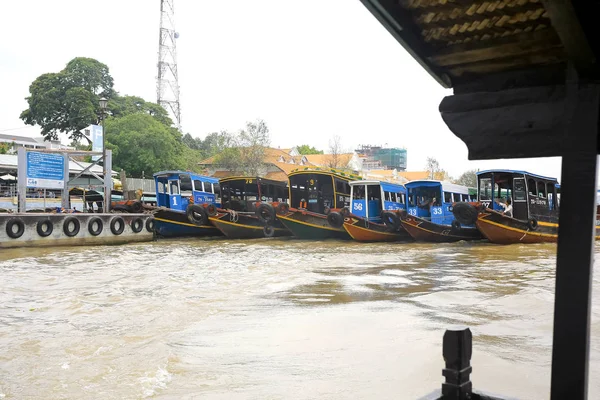 Barcos navegando junto — Fotografia de Stock