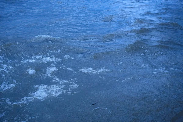 小さな波と海 — ストック写真
