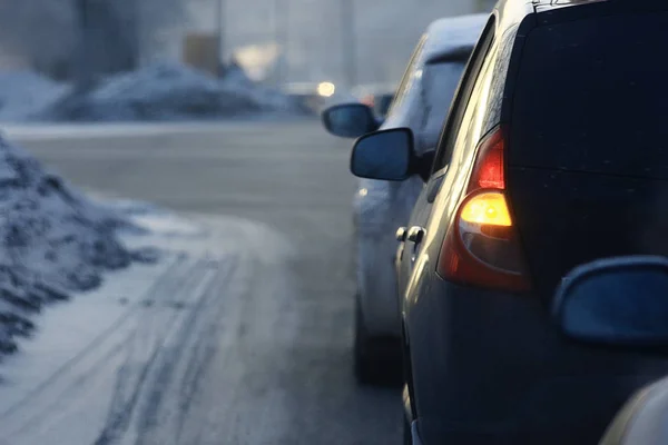 Αυτοκίνητα στο δρόμο, taffic — Φωτογραφία Αρχείου