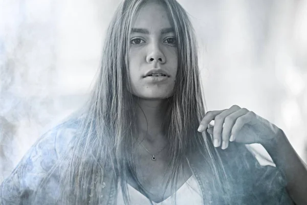 Young woman with long hair — Stock Photo, Image