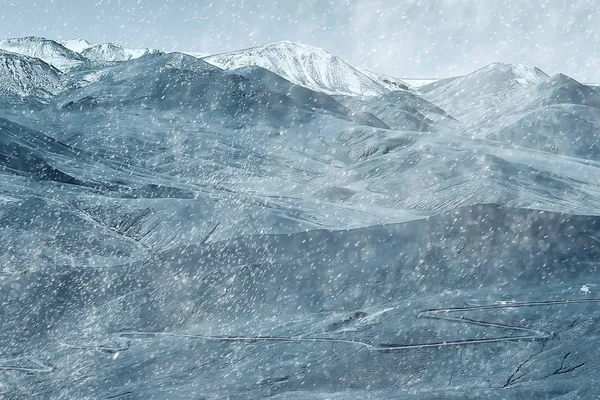 Himalaya Dağları Tibet'te   