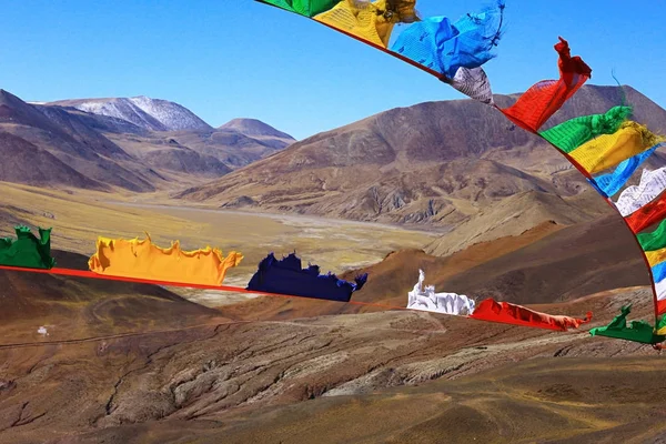 Himalaya Dağları'nda kutsal Gölü