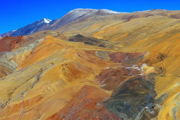 Paisagem Pitoresca Com Montanhas Planalto Tibetano Panorama Incrível Natureza Selvagem — Fotografia de Stock