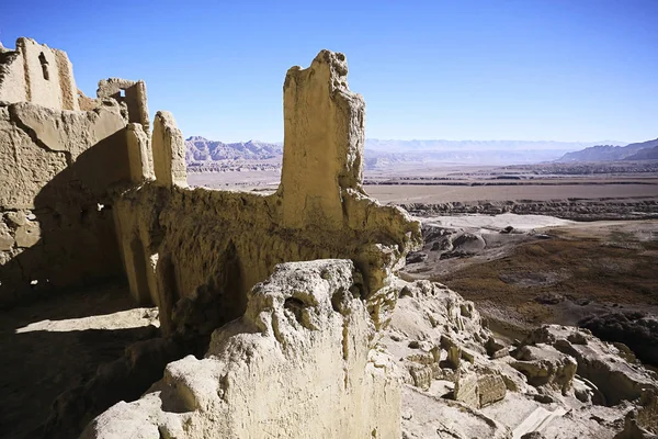 Tibet'te antik kentin kalıntıları 