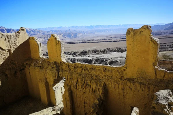 Tibet'te antik kentin kalıntıları 