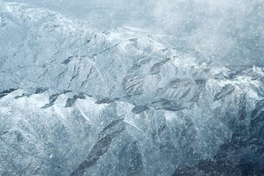 pitoresk dağlar manzara havadan görünümü 