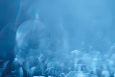 Mavi duman ile soyut sihirli doku, fantezi arka plan bulanık.  