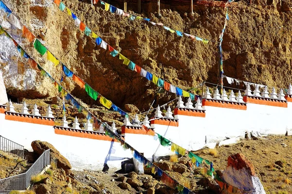 Eski Tibet manastır stupa — Stok fotoğraf
