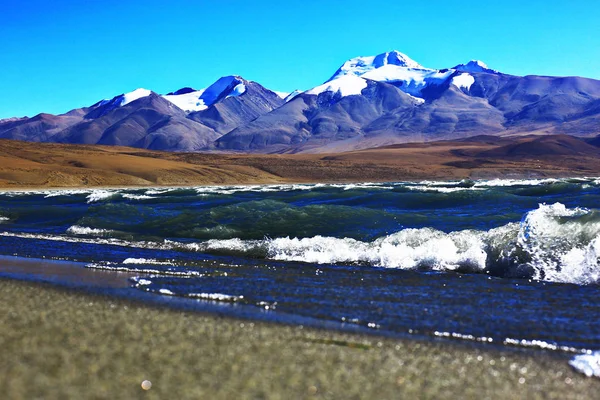 Himalaya Dağları'nda kutsal Gölü