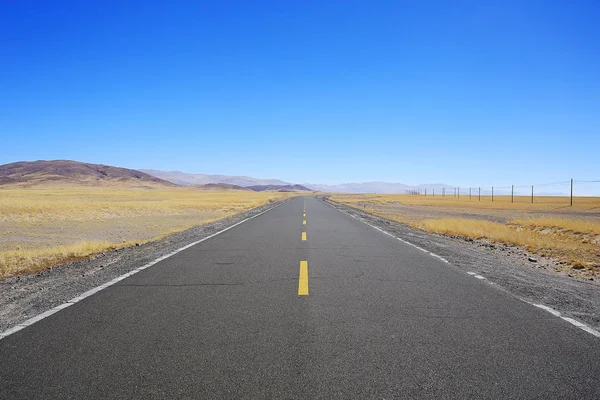 Modern Asphalt Road Picturesque Landscape Tibetan Plateau Mountains Royalty Free Stock Photos