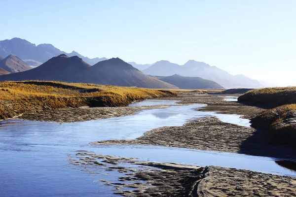 Malerische Landschaft Mit Tibetischen Hochebenen Und Klarem Fluss Erstaunliches Panorama — Stockfoto