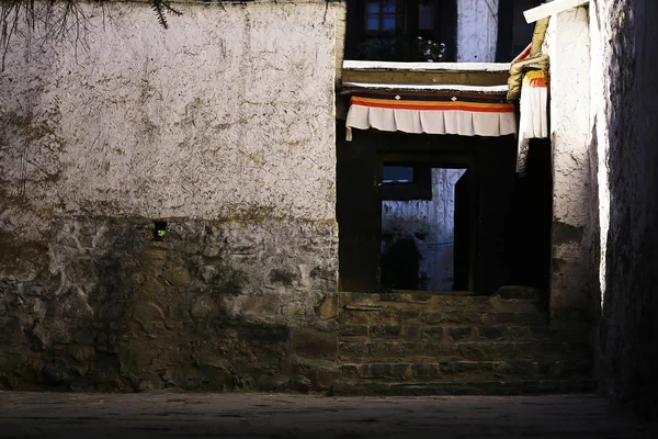 Пошарпаний Будівлі Старому Місті Тибет Китай — стокове фото