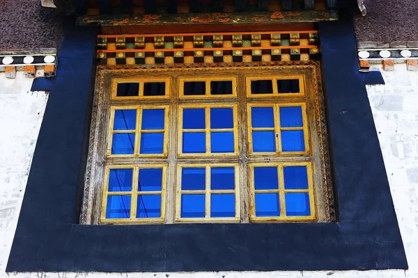 Ventanas Antiguas Tradicionales Del Antiguo Edificio Tíbet — Foto de Stock
