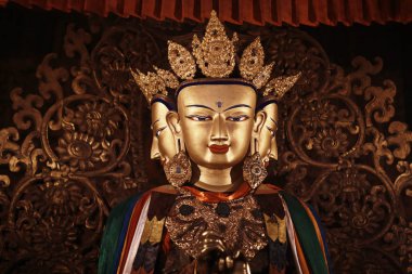 Budist tapınağı heykeli  