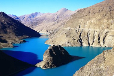 Himalaya Dağları'nda kutsal Gölü