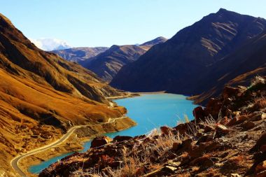 Himalaya Dağları'nda Nehri