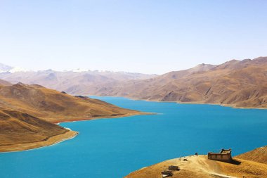 Himalaya Dağları'nda kutsal Gölü