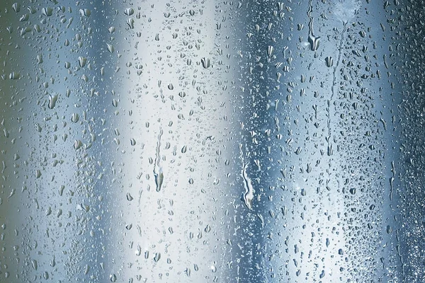 Σταγόνες βροχής στο γυαλί του παραθύρου — Φωτογραφία Αρχείου