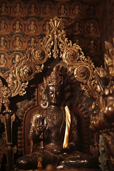 Budist tapınağı heykeli  
