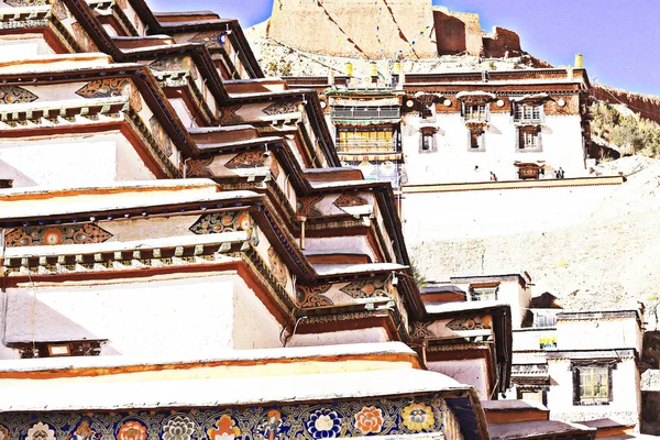 Stupa dans l'ancien monastère tibétain — Photo