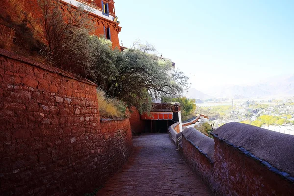 Palácio de Potala em Lhasa — Fotografia de Stock