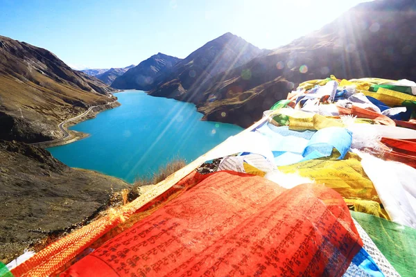 Himalaya Dağları'nda kutsal Gölü