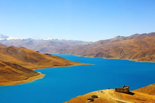 Himalaya Dağları'nda kutsal Gölü