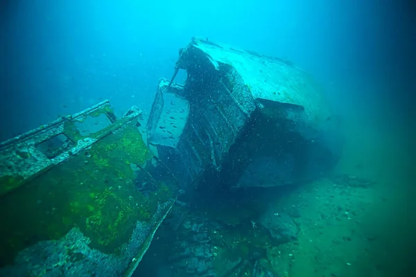 難破船を海の底に — ストック写真