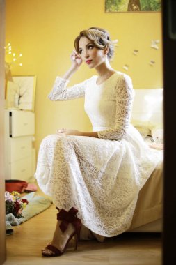 gelin düğün töreni için hazırlanıyor   