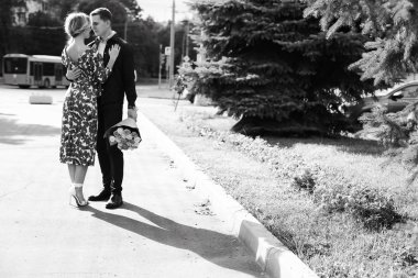 Mutlu çift holding buket