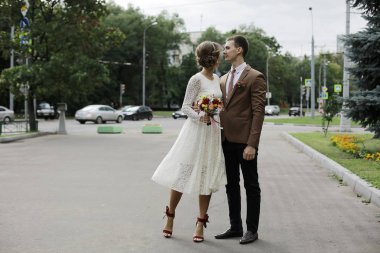 Gelin ve damat düğün gününde  