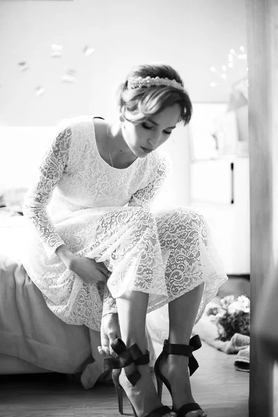 gelin düğün töreni için hazırlanıyor   