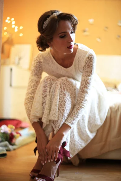 gelin düğün töreni için hazırlanıyor  