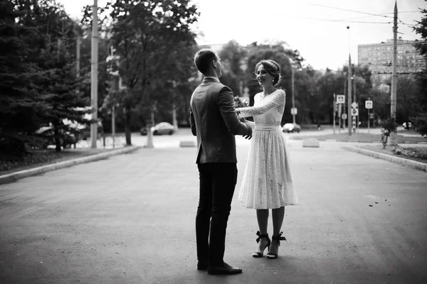 Mariée et marié le jour du mariage — Photo