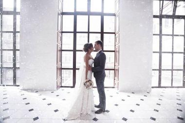 Gelin ve zarif iç groome 