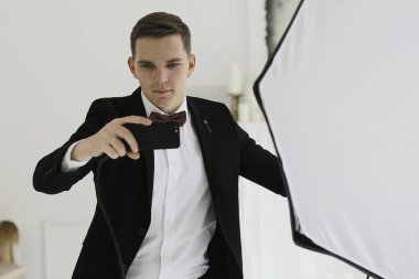 Studio erkek fotoğrafçı 