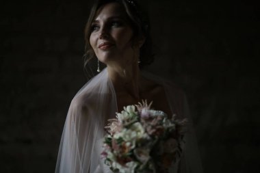 gelin buketi çiçek ile  