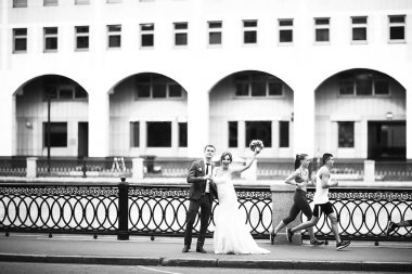 Gelin ve damat düğün gününde   