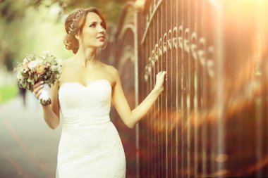 gelin buketi çiçek ile  